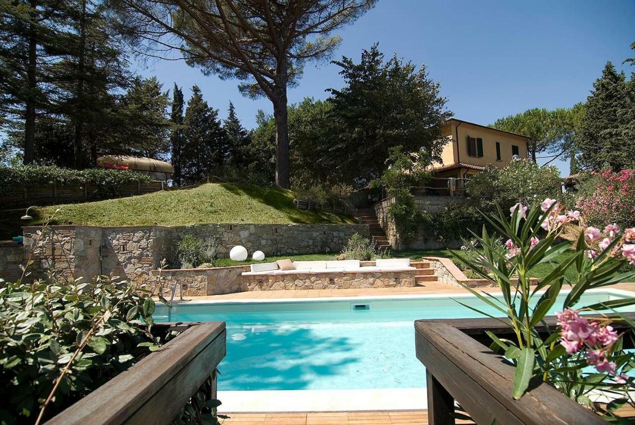 Stunning Country House Overlooking Tuscany Hills Lorenzana Bagian luar foto