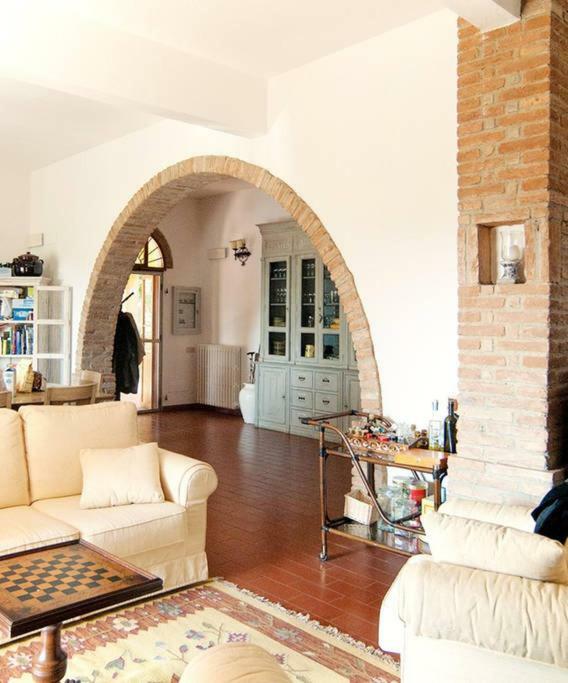 Stunning Country House Overlooking Tuscany Hills Lorenzana Bagian luar foto