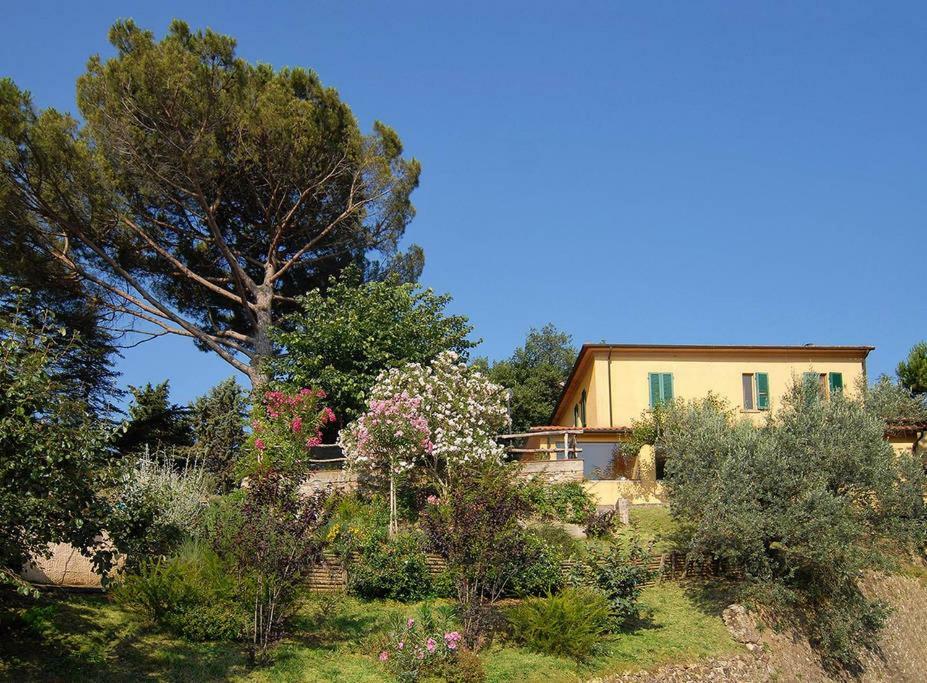 Stunning Country House Overlooking Tuscany Hills Lorenzana Bagian luar foto